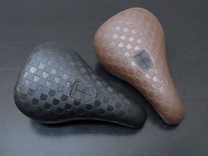 画像1: *Fiend Reynolds Fat Pivotal Seat (1)