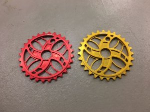 画像1: [SALE] Cardinal Shuriken Sprocket 28T (1)