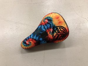 画像1: *Federal Logo Mid Pivotal Seat [Tie Dye/Black] (1)