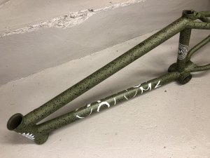画像1: Volume Venture Frame [20.5"TT] Matt Green (1)