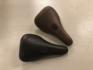 画像1: *Stranger Zefaria Slim Pivotal Seat (1)