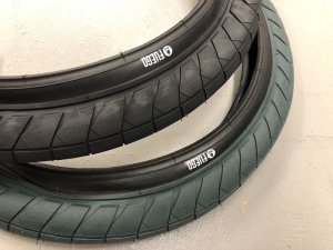 画像2: *[KIDS] Fly Fuego Tire 18" [18"] (2)