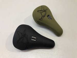 画像1: *Animal LUV Pivotal Seat (1)