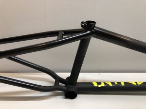 画像3: *Stranger Churchill Frame [20.6"TT] Matt/Gloss Black Fade (3)