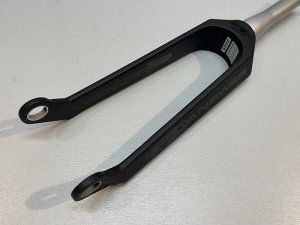画像1: *Answer Dagger Pro Taperd Carbon Fork  [20"/20mm/1-1/8"-1.5" ] (1)