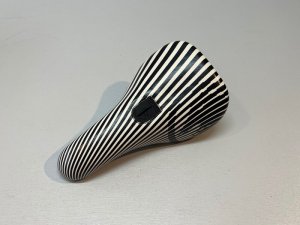 画像2: *Shadow Penumbra Seat [Bezanson] (2)