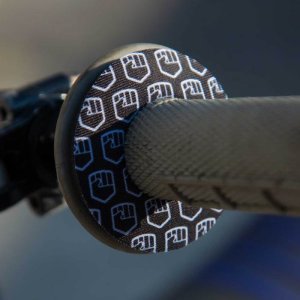 画像3: *Fist Grip Donut (3)