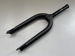 画像2: *[KIDS] Fly Volcano 18" Fork [18"/25mm] (2)