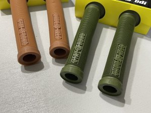 画像4: *ODI Stay Strong Lion Heart Grip (4)