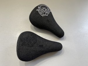 画像1: *Demolition Demo x Markit Pivotal Canvas Seat (1)