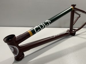 画像1: [SALE] Cult DAK V3 "Eagle" Frame [20.75"TT] Burgundy (1)