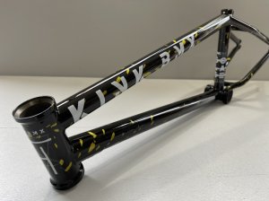 画像1: [SALE] Kink Solace III Frame [20.5"TT] Black/Gold Splash (1)