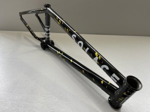 画像2: *Kink Solace III Frame [20.5"TT] Black/Gold Splash (2)