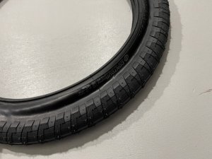 画像1: [KIDS] Salt Contour Tire [18"] (1)