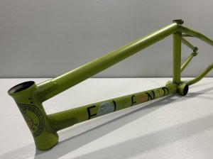 画像1: *Fiend Raekes Frame [20.6"TT] Trans Earth Green (1)