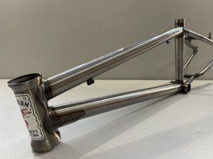 画像1: *Cult Vick Behm Race Frame [21.5"TT/Pro] Clear Raw (1)