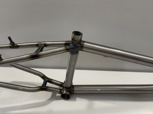 画像5: *Cult Vick Behm Race Frame [21.5"TT/Pro] Clear Raw (5)