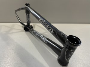 画像2: [KIDS] Subrosa Young Rose Frame [18"Wheel] Black (2)