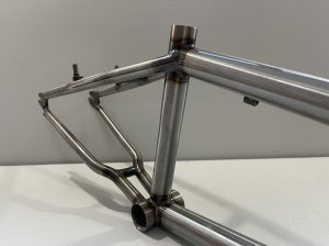 画像4: *Cult Vick Behm Race Frame [21.5"TT/Pro] Clear Raw (4)