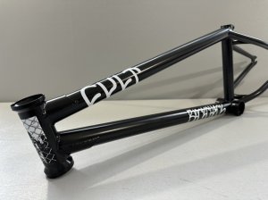 画像1: *Cult Chase Dehart Sig Frame [20.5"TT] Black (1)