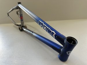 画像2: Volume Voyager XL Frame [20.75"TT] Flat Blue/Raw (2)