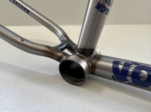 画像9: Volume Voyager V2 Frame [20.75"TT] Flat Blue/Raw (9)