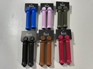 画像1: *Fiend Team Grip [With Flange] (1)