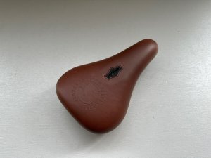 画像5: *Sunday Badge Pivotal Seat (5)