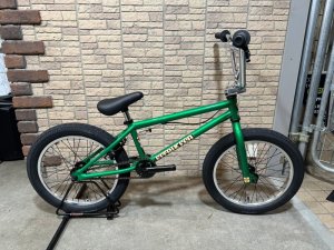 画像1: [KIDS] 2023 FIT Misfit 18 [18"Wheel] Emerald Green (1)