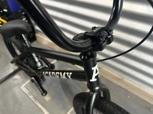 画像2: [KIDS] Academy Inspire [16"Wheel] Metal Black (2)