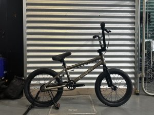 画像1: [KIDS] Colony Horizon [16"Wheel] Clear Black (1)