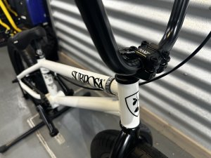 画像2: [KIDS] Subrosa Altus 16 [16"Wheel] Satin White (2)