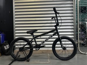 画像1: [KIDS] Academy Inspire [18"Wheel] Metal Black (1)