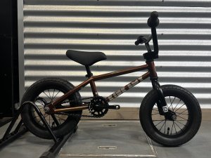 画像1: [KIDS] Kink Roaster 12 [12"Wheel] Astro Red (1)