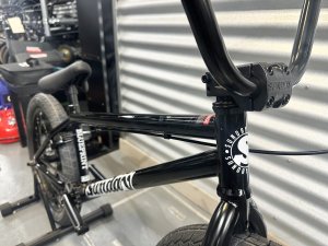 画像2: Sunday Blueprint [20.5"TT] Gloss Black (2)
