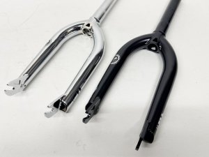 画像1: [KIDS] WeThePeople Prodigy 16" Fork [16"/20mm] (1)