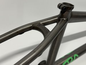 画像7: Fit Shortcut V2 Frame [20.25"TT] Gloss Raw (7)