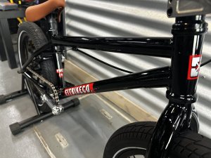 画像4: [KIDS] 2026 FIT Misfit 18 [18"Wheel] Gloss Black (4)