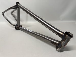 画像2: Stranger Yumi V2 Frame [20.6"TT] Matt Raw (2)