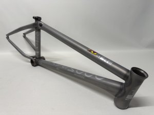 画像2: WeThePeople Doomsayer Frame [20.75"TT] Matt Translucent Grey (2)