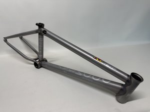 画像2: WeThePeople Doomsayer Frame [20.5"TT] Matt Translucent Grey (2)