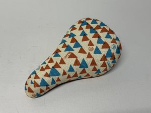 画像1: Cinema Geo Stealth Pivotal Seat (1)