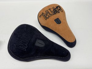 画像1: Capital BMX OG Cushion V2 Pivotal Seat [FAT] (1)