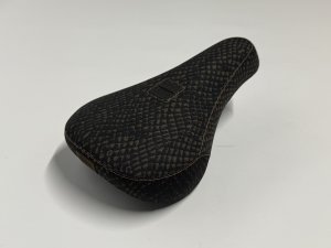 画像2: Cult x Vans Slip-On Padded Seat [Snake Skin] (2)