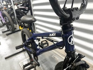 画像3: [KIDS] Motelworks Juicy [14"Wheel] Gloss Navy (3)