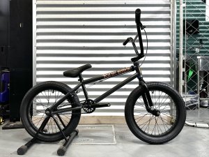 画像1: [KIDS] 2026 Kink Kicker 18 [18"Wheel] Gunmetal Gray (1)
