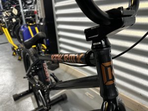 画像5: [KIDS] 2026 Kink Kicker 18 [18"Wheel] Gunmetal Gray (5)