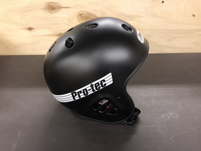 s&m helmet