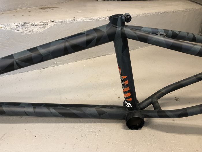 kink sexton frame