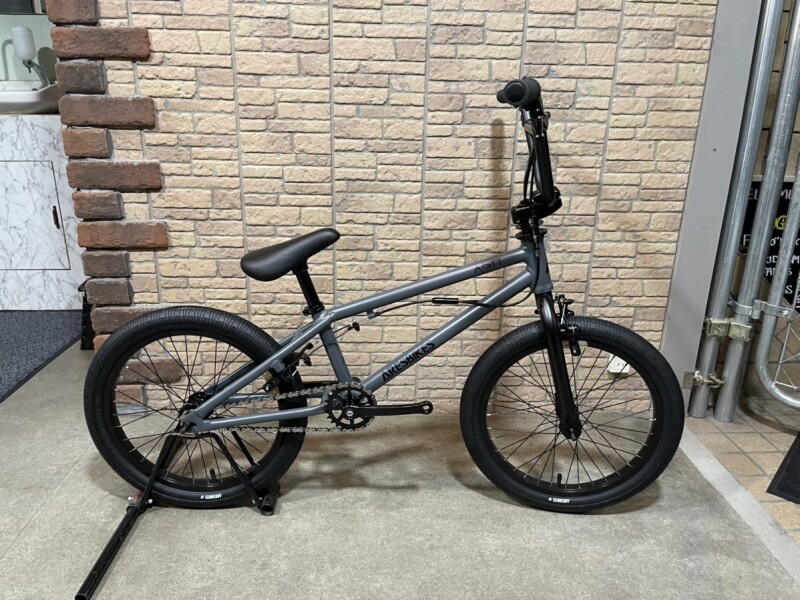 ARES BIKES 完成車 DVD付き